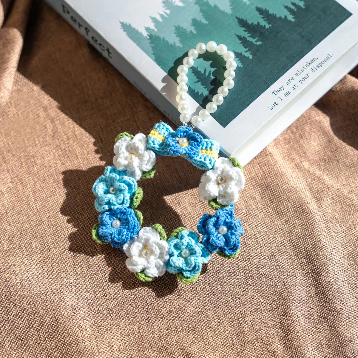 Crocheted mini wreath (finished)